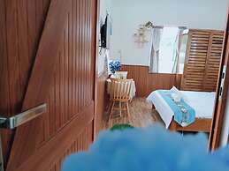 Sea-breeze homestay