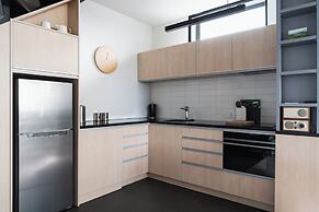 Deluxe Inner-city Apartment on Moray