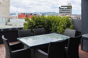 Deluxe Inner-city Apartment on Moray