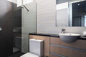 Deluxe Inner-city Apartment on Moray