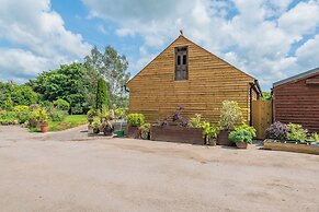Self-contained Cosy one Bedroom Holiday Barn