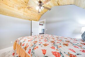 Countryside Texas Home w/ Fire Pit!