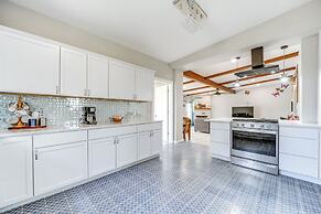 Countryside Texas Home w/ Fire Pit!