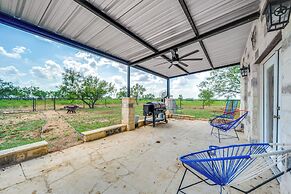 Countryside Texas Home w/ Fire Pit!