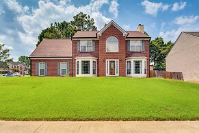 5 Mi to Lake Acworth: Georgia Gem w/ Private Patio