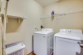 5 Mi to Lake Acworth: Georgia Gem w/ Private Patio