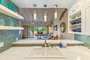 Maui Kamaole, #i215 2 Bedroom Condo by RedAwning