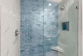 Maui Kamaole, #i215 2 Bedroom Condo by RedAwning