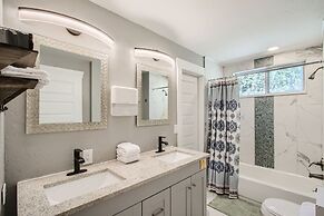 Golden Gate Getaway 4 Bedroom Home by RedAwning