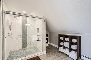 Golden Gate Getaway 4 Bedroom Home by RedAwning