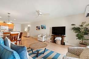 Hale Kamaole, #215 1 Bedroom Condo by RedAwning