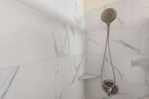 Hale Kamaole, #215 1 Bedroom Condo by RedAwning