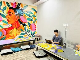 Dormtales Varanasi - Homely Hostel