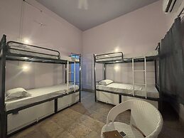 Dormtales Varanasi - Homely Hostel