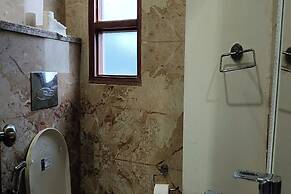 Zen Inn Luxury Hotel