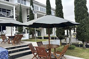 Green Hero Darajat Hotel