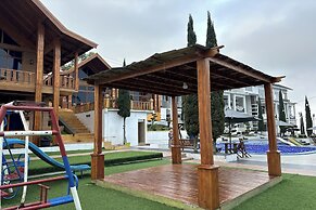 Green Hero Darajat Hotel