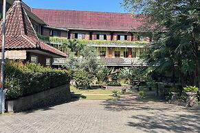 Niwa Canting By Zuzu