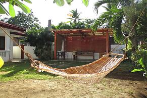 Intoy's Place Panglao near Beach