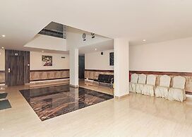 Sri Surabhi Luxurious Rooms