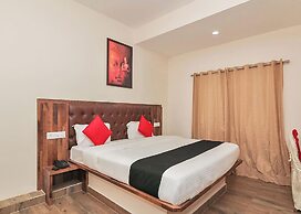 Sri Surabhi Luxurious Rooms