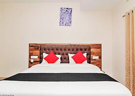 Sri Surabhi Luxurious Rooms