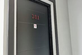 TOS Guest House By Zuzu