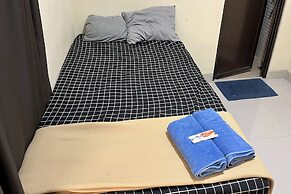 TOS Guest House By Zuzu