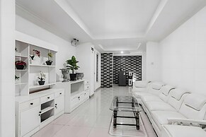 TOS Guest House By Zuzu