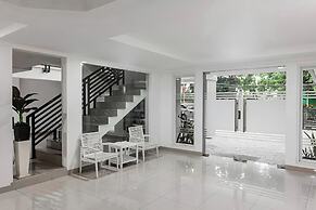 TOS Guest House By Zuzu