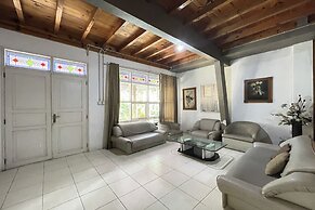 Villa 325 By Zuzu