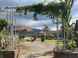 Villa Bambu Rinjani & Restaurant