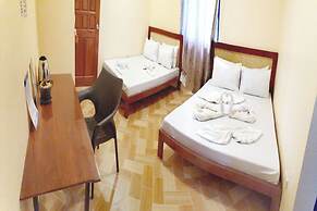 Avila's Hostel Moalboal near Beach