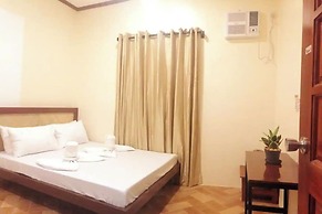 Avila's Hostel Moalboal near Beach