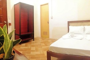 Avila's Hostel Moalboal near Beach