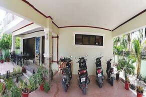 Avila's Hostel Moalboal near Beach