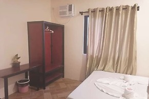 Avila's Hostel Moalboal near Beach