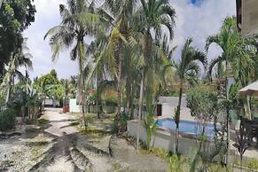 Avila's Hostel Moalboal near Beach