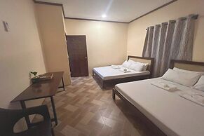 Avila's Hostel Moalboal near Beach