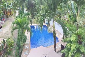 Avila's Hostel Moalboal near Beach