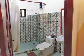 Avila's Hostel Moalboal near Beach