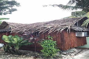 Avila's Hostel Moalboal near Beach