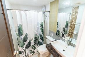 Spotlight Hotel near Hundred Islands wharf