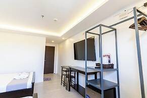 Spotlight Hotel near Hundred Islands wharf