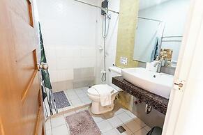 Spotlight Hotel near Hundred Islands wharf