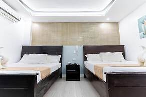 Spotlight Hotel near Hundred Islands wharf