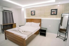 Spotlight Hotel near Hundred Islands wharf