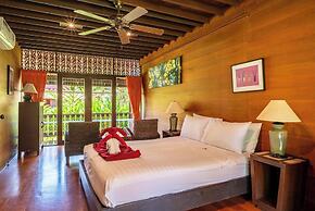 Tropical Beachside 4 bedroom Villa KBR23
