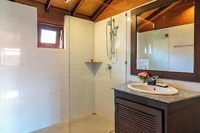 Tropical Beachside 4 bedroom Villa KBR23