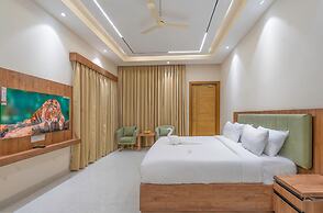 Corbett Four Seasons